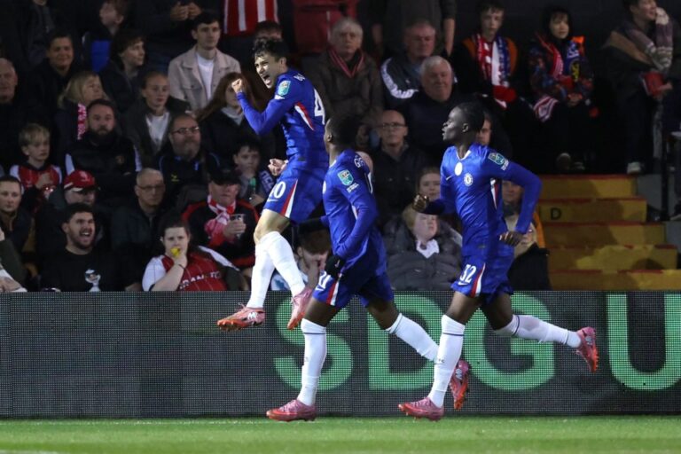 އިގިރޭސި ލީގު ކަޕް- ޗެލްސީއަށް އުދަގޫ މޮޅެއް