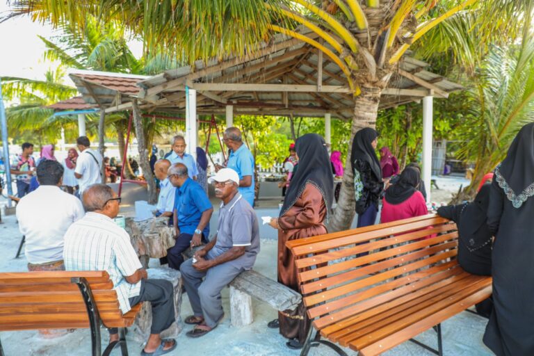 މާމަ ކާފައިންގެ ދުވަސް: ދޮށީ އުމުރުގެ ބޭފުޅުންގެ އަގުވަޒަންކުރުމުގެ މުހިންމުކަން