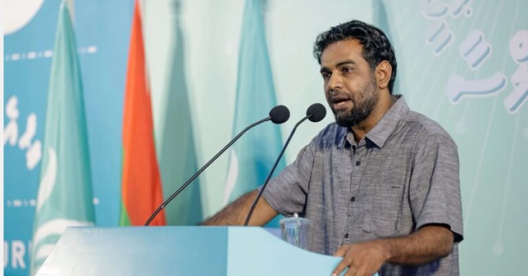 ފެނަކައިގެ ބޮޑު ކޮރަޕްޝަނުގެ މައްސަލައިގައި ކުރީގެ ވަޒީރު އަމީރު ތަހުގީގަށް ހާޒިރުކުރެވެންޖެހޭނެ: މެމްބަރު ހުސްނީ