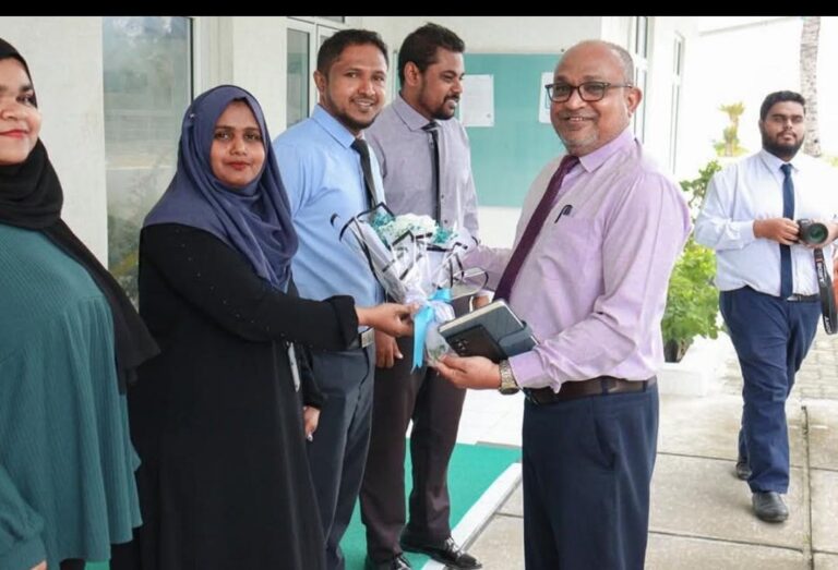 ރަށް ހިންގުމުގެ ނިޒާމު: ވޭތުވެދިޔަ ތަޖުރިބާއާއި ކުރިމަގުގެ ގޮންޖެހުންތައް