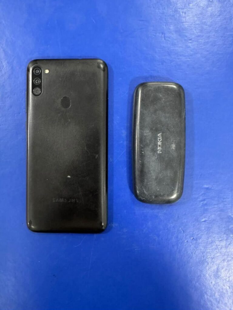 ހުޅުމީދޫ ޕޮލިސްއިން ވައްކަމުގެ ދެ މައްސަލައެއްގައި ވަގަށްނެގި ފޯނުތަކެއް ހޯދައިފި