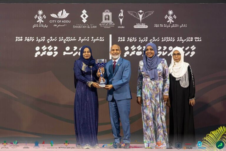 ޝައިޚް ޙުސައިން ޝަރަފުއްދީންގެ ހަނދާނީ ބަހުސް މުބާރާތުގެ ދެވަނަ މީދޫ ކައުންސިލްގެ ޓީމުން ހޯދައިފި
