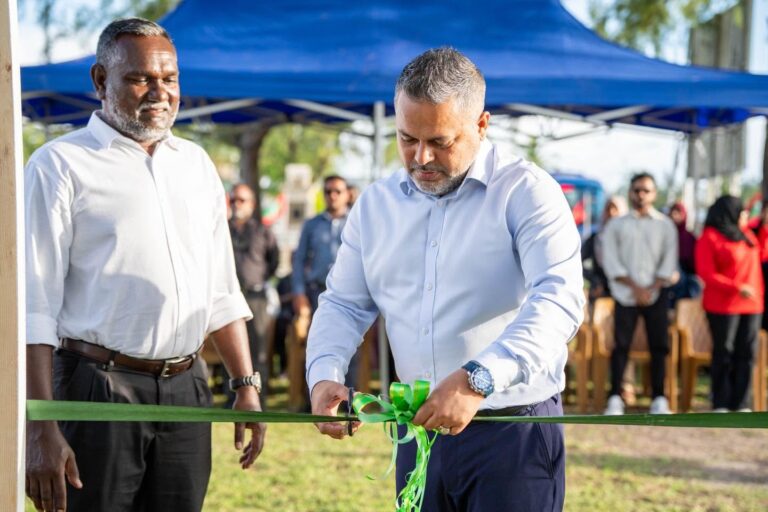 އައްޑޫ މީދޫގައި ކުރިއަށްގެންދާ ދަނޑުވެރިންގެ ”ވީކެންޑް މާރކެޓް“ ރަސްމީކޮށް ހުޅުވައިފި